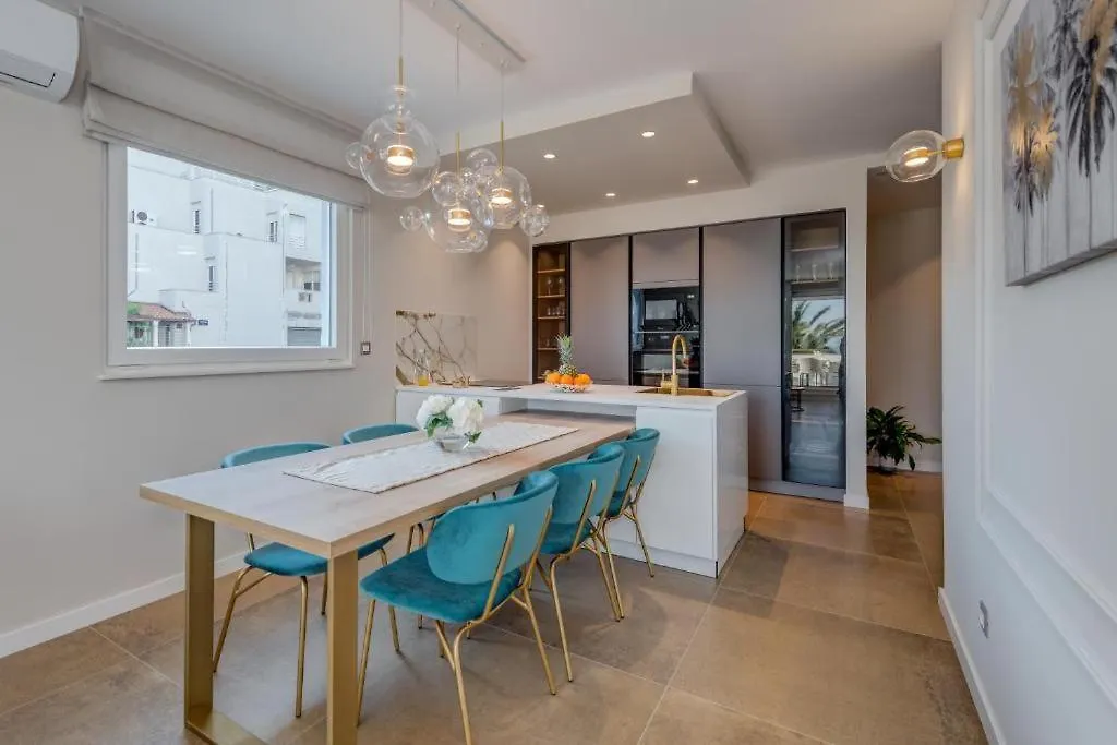 Beachfront Apartment Split 0*,  Хорватия