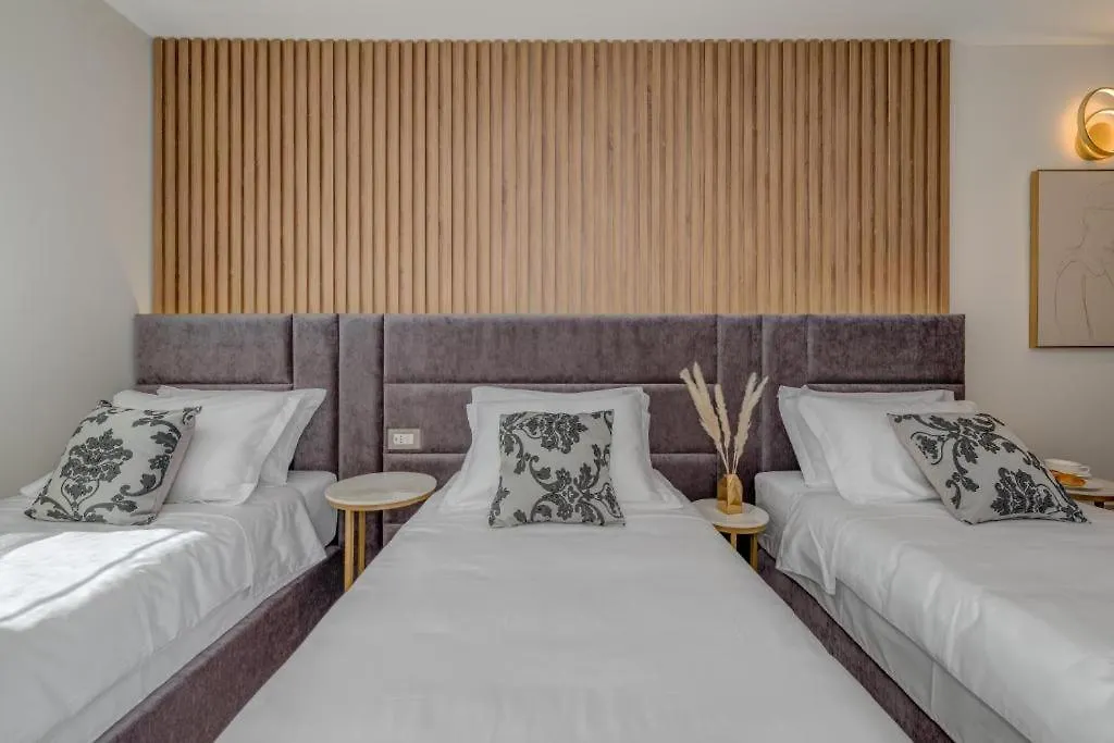 Beachfront Apartment Split Хорватия