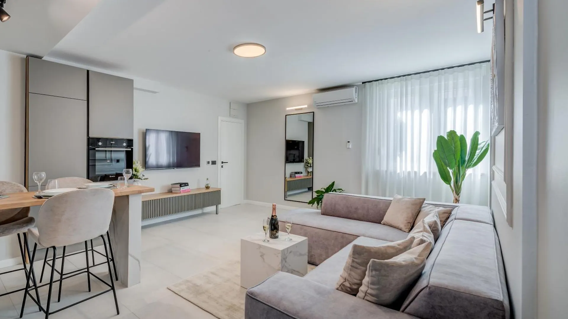 Beachfront Apartment Split